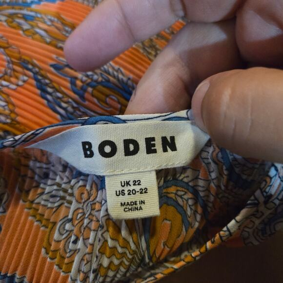 Boden Paisley Print Pleated Top Flutter Sleeve Plus 20/22 - Picture 3 of 7